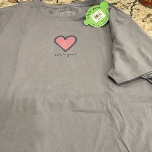 Life is good NWT woman’s tshirt